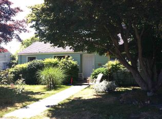 5911 59th Ave NE, Seattle, WA 98105