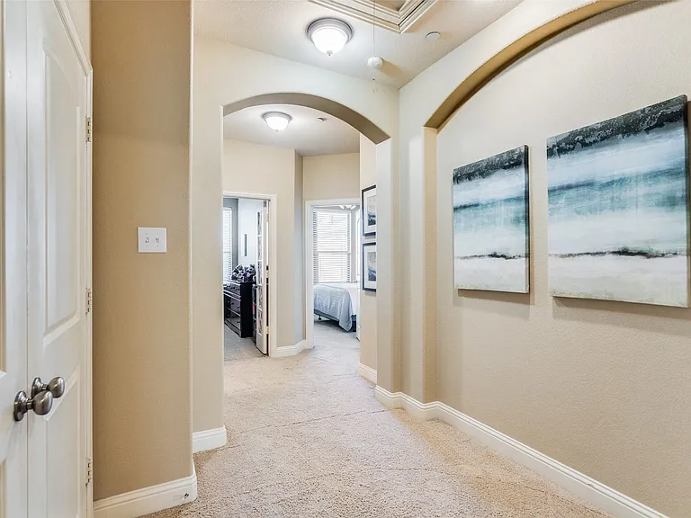 5709 Lunsford Rd — Photo 16