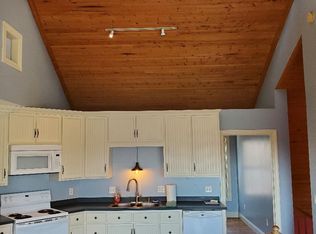 227 Retriever Ln, Bunker Hill, WV 25413