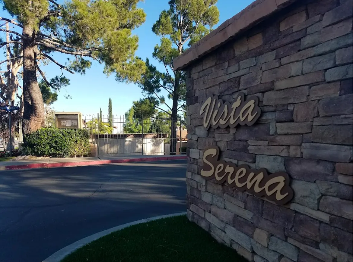 1342 Vista Serena Ave — Photo 1