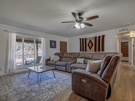 5th image of 3279 N Pine Creek Dr