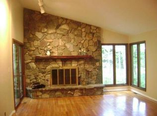 4 Galileo Ct, Suffern, NY 10901