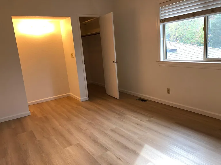 285 Gomes Ct #2 — Photo 5