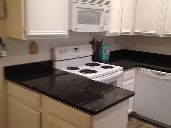 4th image of 31935 W 14 Mile Rd APT 235