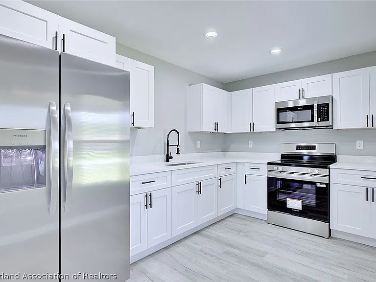 13718 Crow St — Photo 4