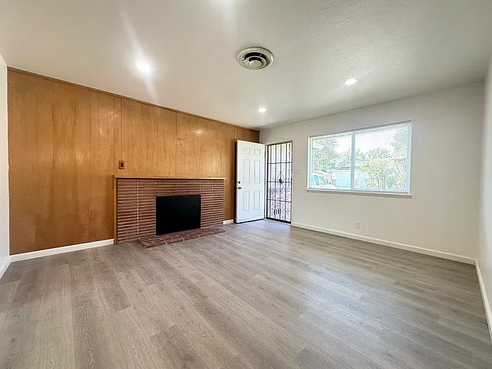 2 bed, 1.0 bath, $2,150 — Photo 4