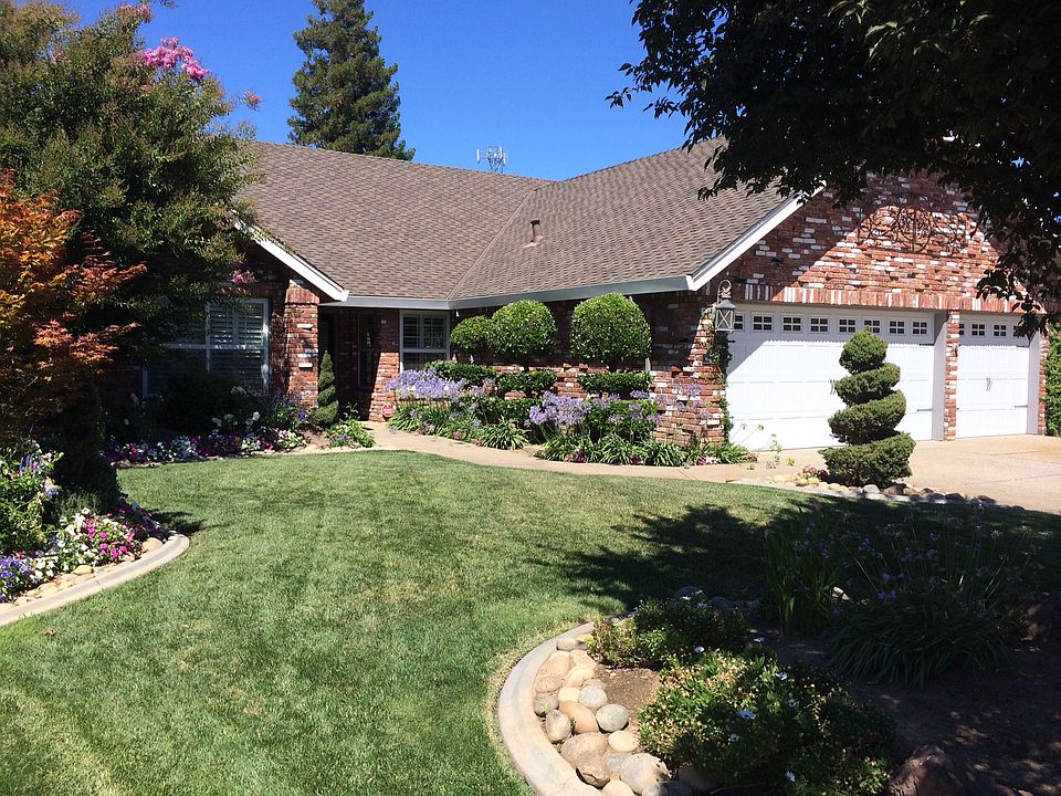 1st image of 2315 Woodlake Cir