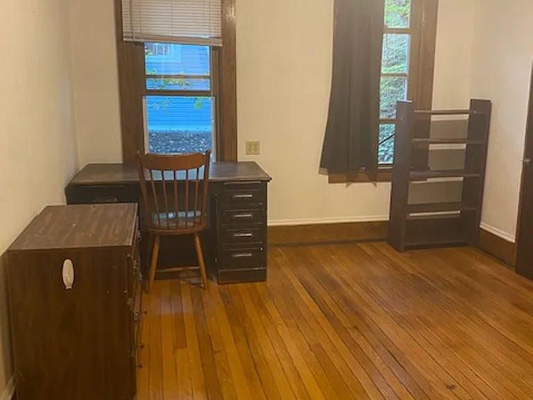 119 Thurston Ave — Photo 30