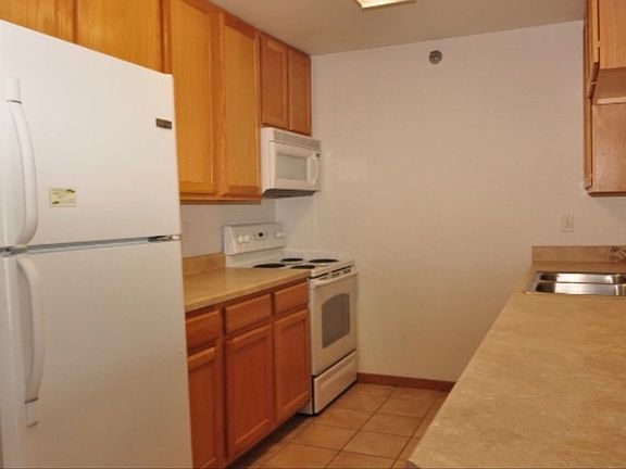 4th image of 1429 Walton Dr Unit 104