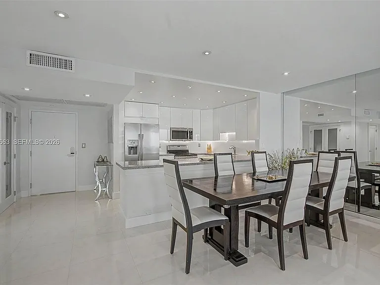 2301 Collins Ave #1210 — Photo 11