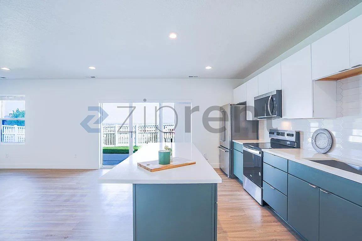 1 bed, 630 sqft, $1,099 — Photo 3