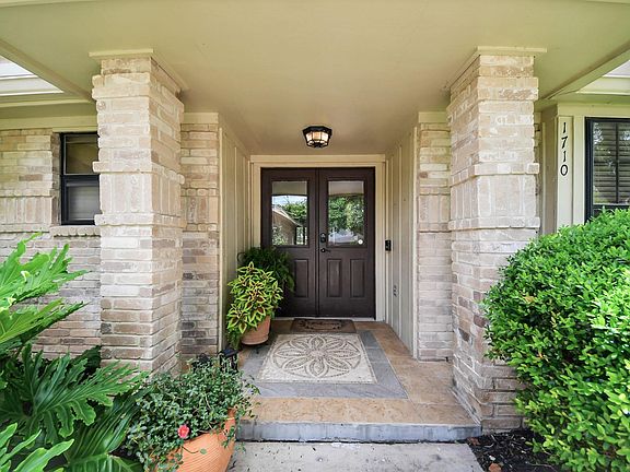 3rd image of 1710 Mayweather Ln