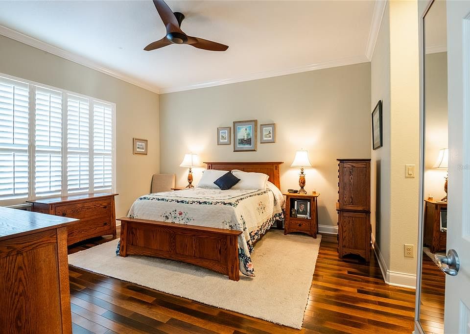 1st image of 2923 Devonoak Blvd