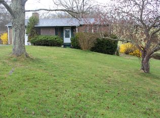 28 Ben Vass Rd, Peterstown, WV 24918