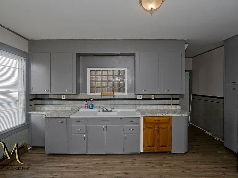 61 Hill St — Photo 15