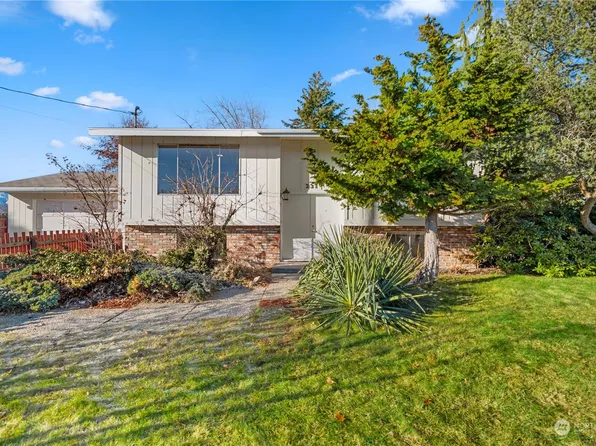 331 4th Street NE, East Wenatchee, WA 98802