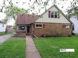 519 S 3rd St, Watseka, IL 60970