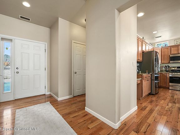 5th image of 525 Wagon Wheel Cir