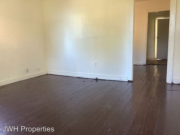 2nd image of 3911 Flora Ave #A