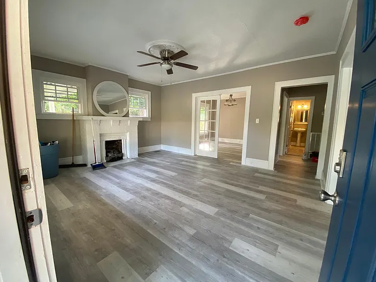 1241 S Lafayette St — Photo 4
