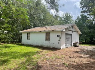 1401 Formby Davis Ave, Picayune, MS 39466