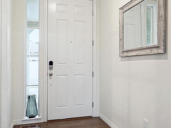 3rd image of 16352 Josephine Pl