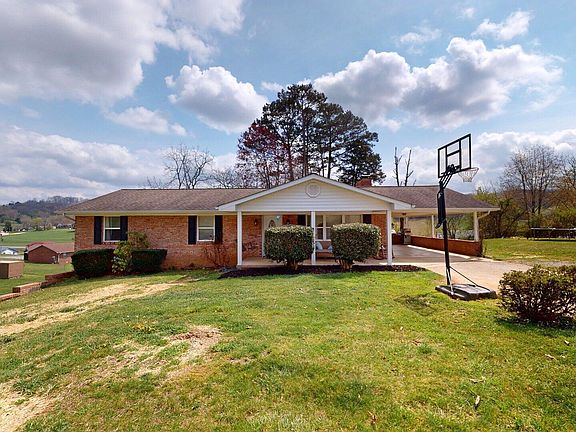 2nd image of 1105 Yoakum St