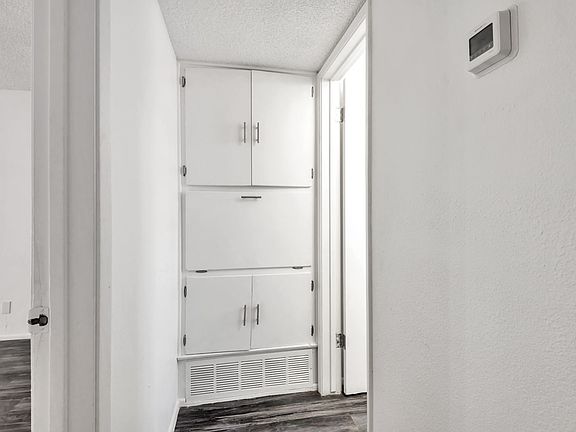 4th image of 2950 E 5th St #2958
