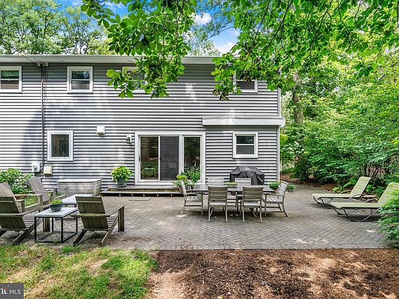 5th image of 114 Tarragon Ln