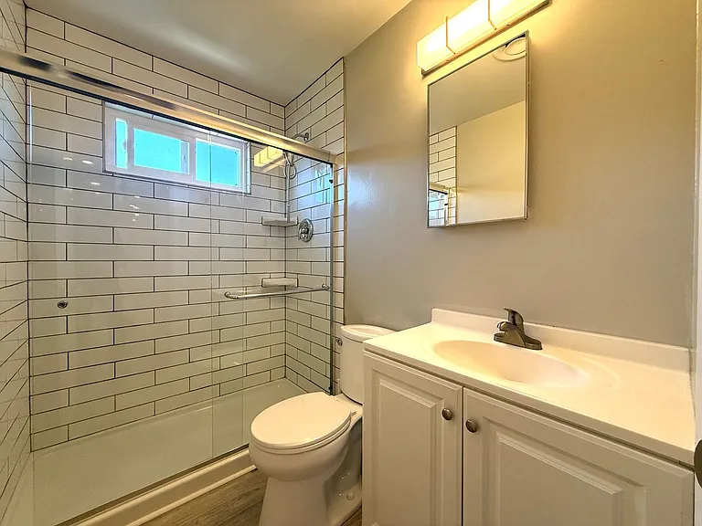 2660 Flores St — Photo 6