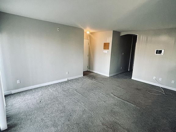 4th image of 4111 Illinois St #1-101-1