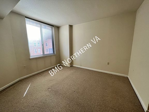 5th image of 851 Glebe Rd N #1007