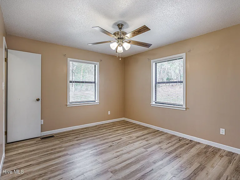 70 Beaver Ridge Trl — Photo 12