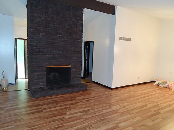 Great Room with Fireplace