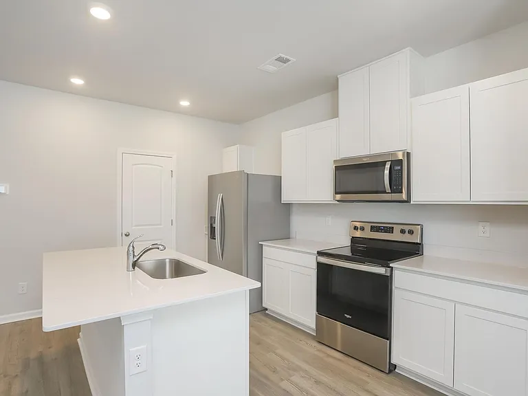 250 Hazel Ln — Photo 10