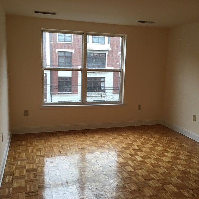 2nd image of 1313 Grand St APT 207
