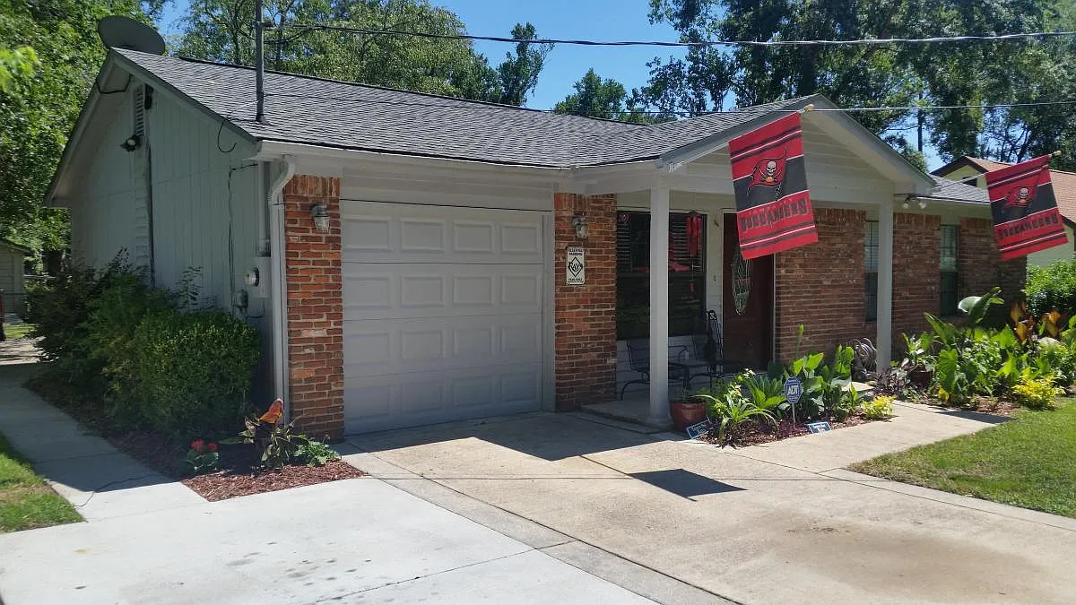 3 bed, 1692 sqft, $2,350 — Photo 2