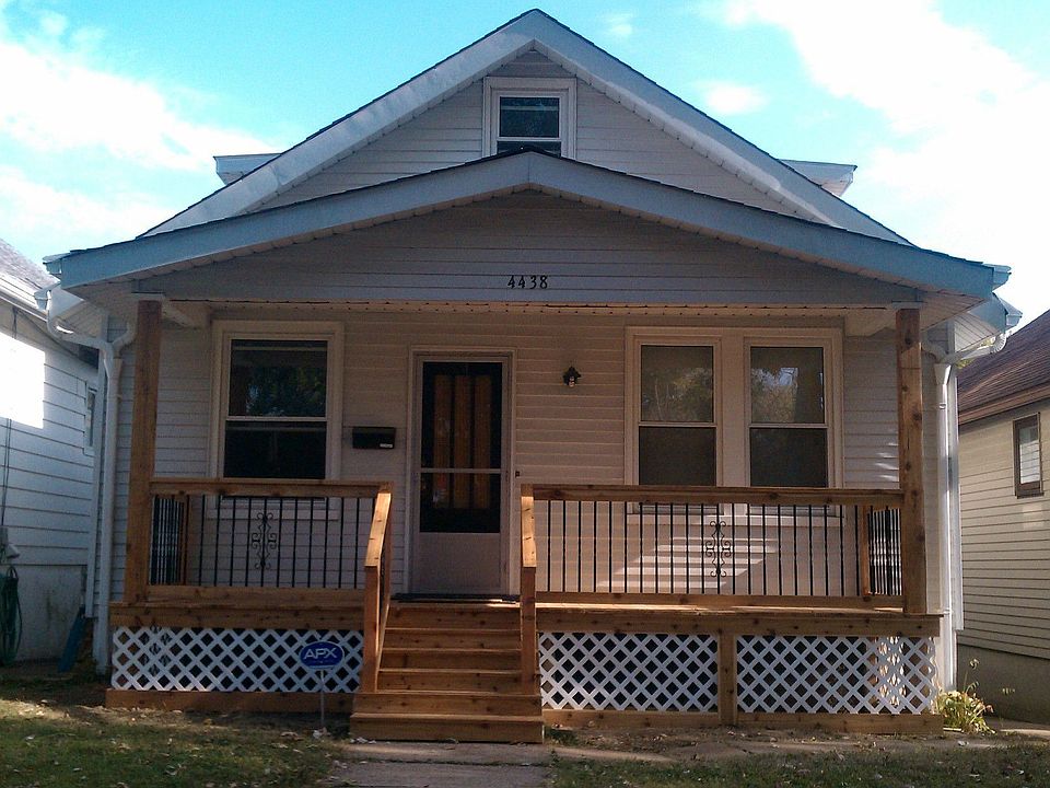 New cedar porch from Oct 2010
