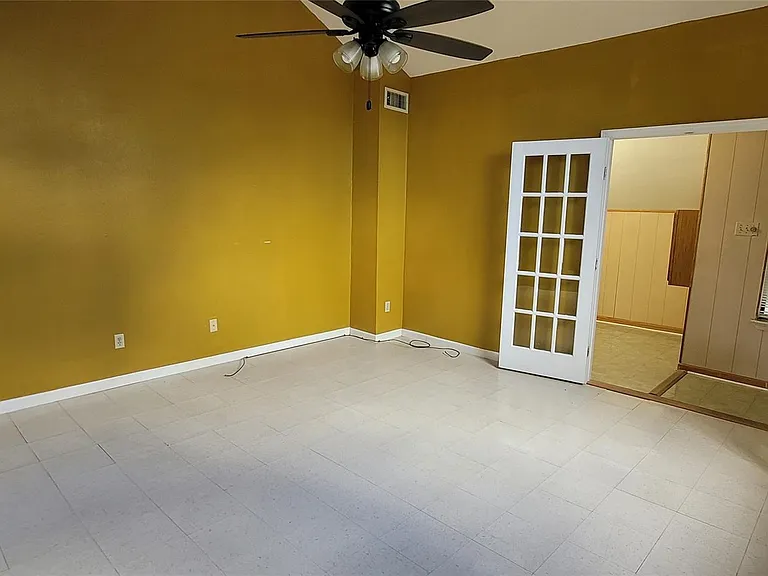 20111 Beechview Ln — Photo 16