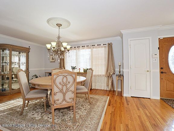 5th image of 91 Crabtree Ave