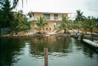 1st image of 85 Lakeshore Dr