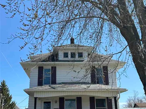 306 Meridian St, Tipton, IA 52772