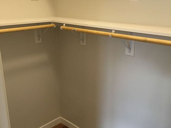 4th image of 4933 Echo St