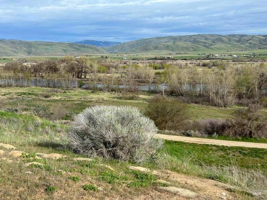 Montour Rd, Emmett, ID 83617