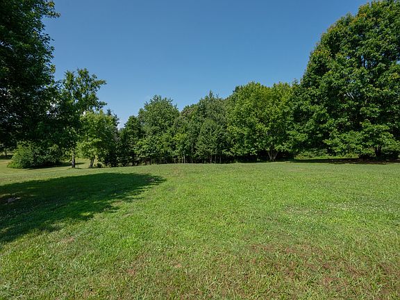 3rd image of 1922 Belotes Ferry Rd