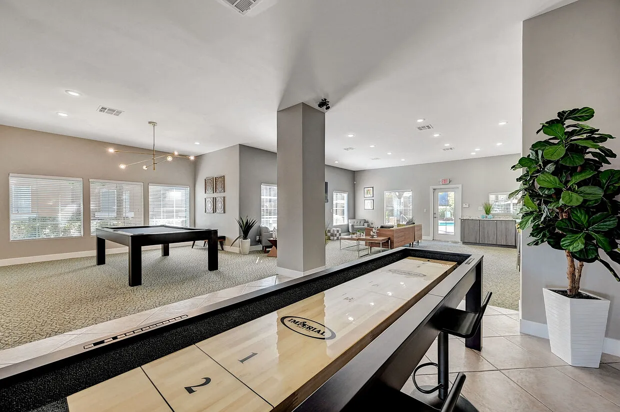 Horizon Ridge Apartments — Photo 3