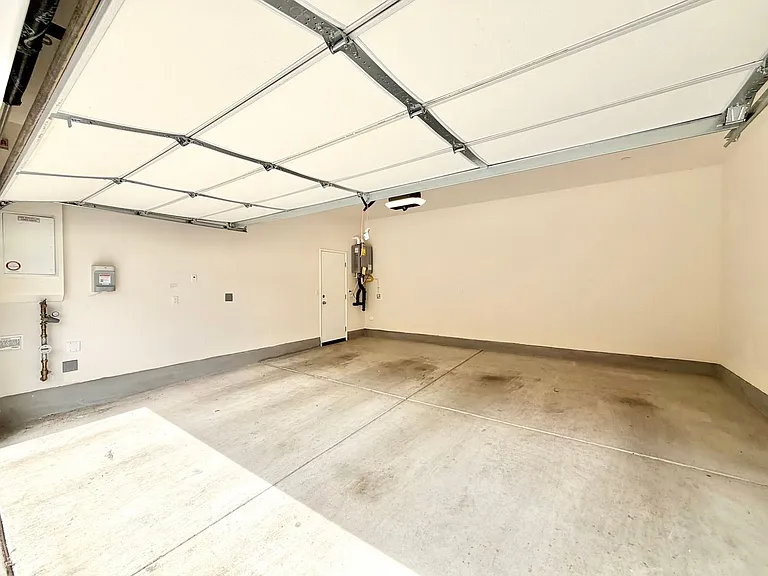 40617 Birchfield Dr — Photo 39