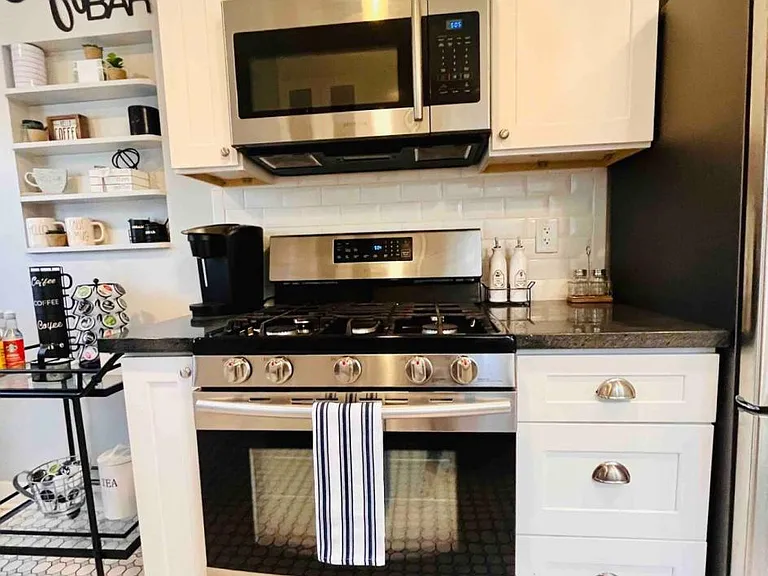 270 E 5th Ave — Photo 22