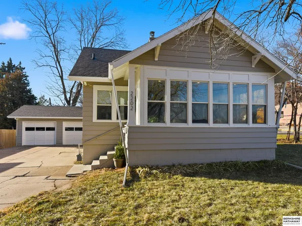 2202 Madison St, Bellevue, NE 68005