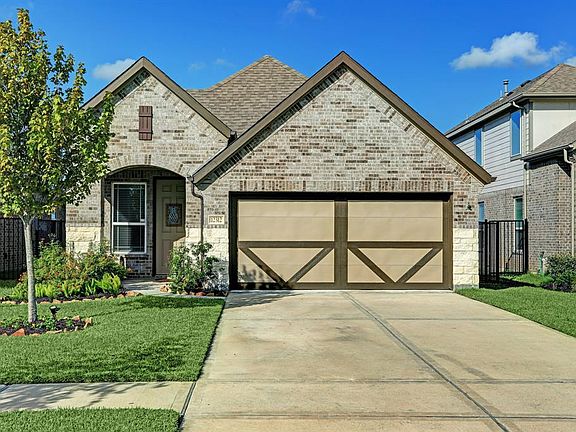 3rd image of 12312 Murano Dr